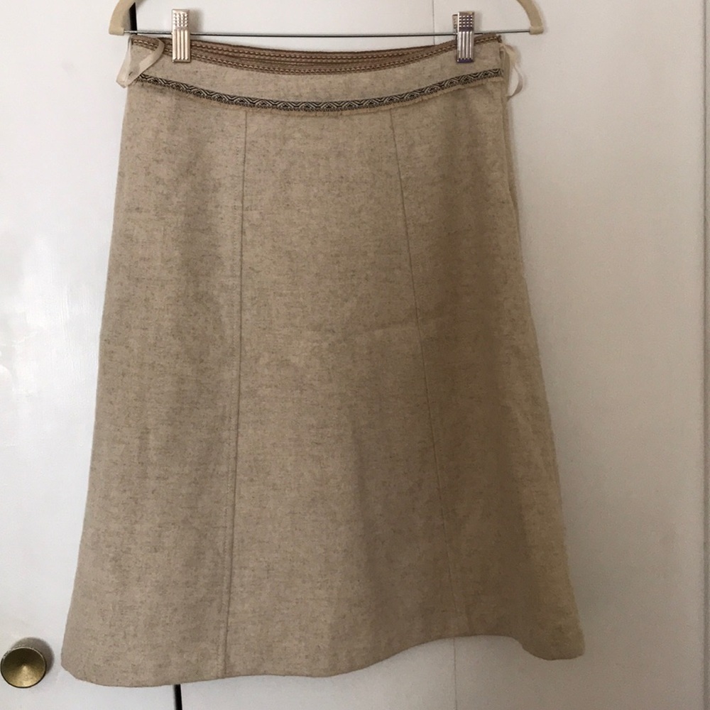 Cream wool (inside lined) skirt- like new